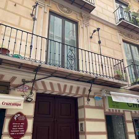 Holidays2Malaga Correo Viejo Next Cathedral Malaga With French Balconies Buitenkant foto